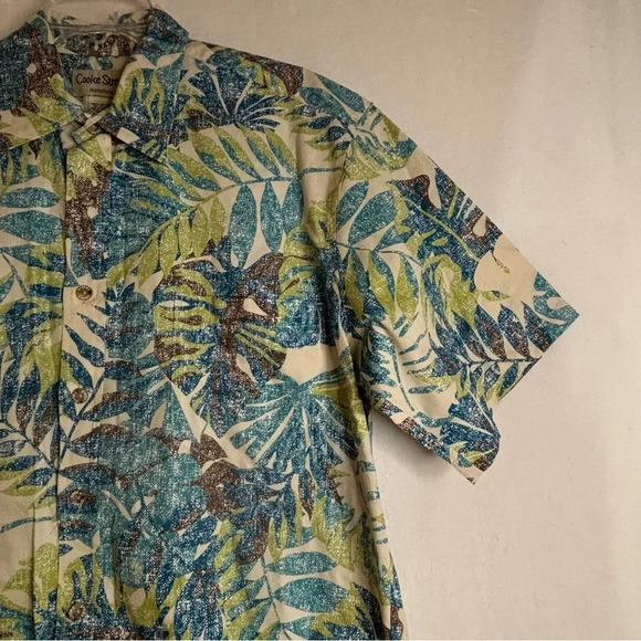 Cooke Street Honolulu Men's Short Sleeve Button Up Hawaiian Aloha Shirt Medium - Picture 3 of 11